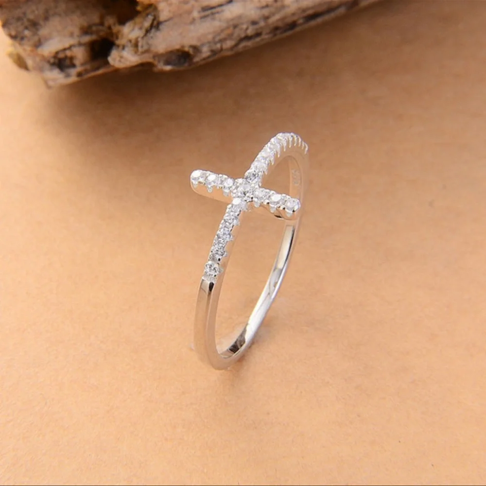 Gorgeous Cross Ring